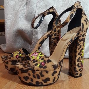Size 6 Cheetah Suede Embroidered Beige Block Heels